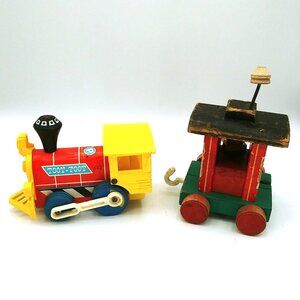 2 pcs Vintage Fisher Price 643 Toot-Toot Train Engine Wooden Pull Toy & cabboose